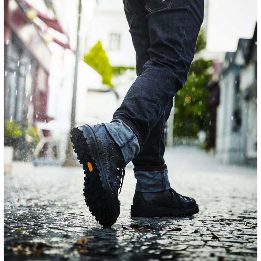 Mountain Light Zwart-gore-tex Danner